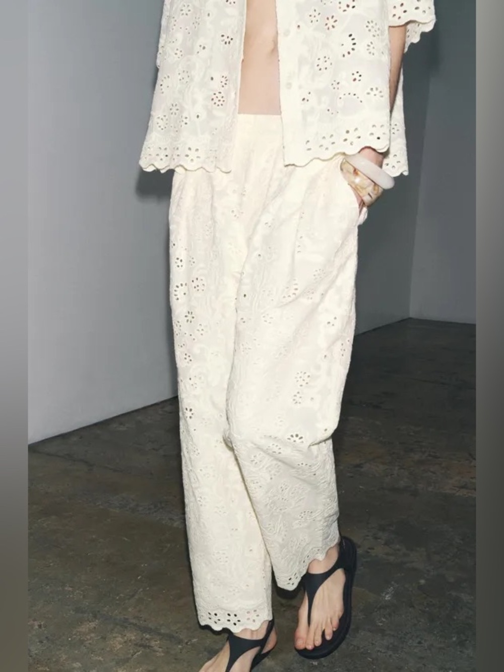 ZARA ZW Collection, Cream Eyelet Embroidered Cropped Pull-on Pants